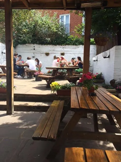 The Swan Inn Pub Isleworth
