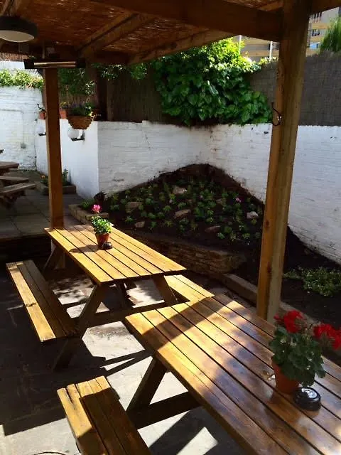 The Swan Inn Pub Isleworth